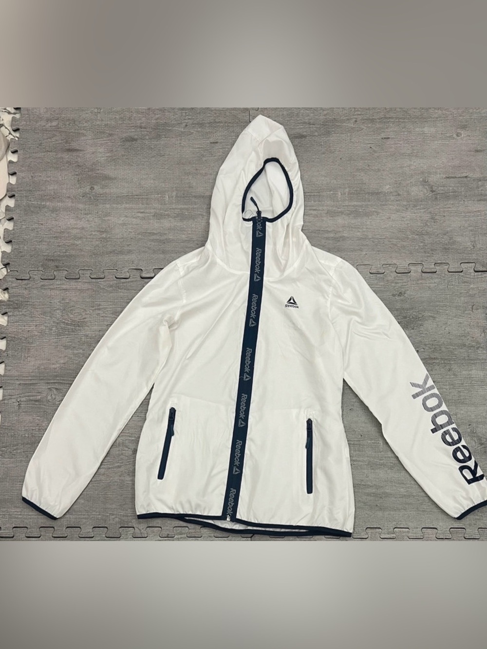 Reebok Women’s Hooded Full Zip Windbreaker Jacket w/ Zip Pockets Ripstop S
